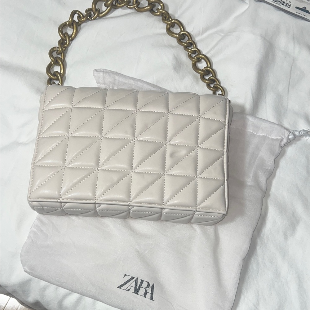 Zara White Quilted Shoulder Bag with Gold Chain